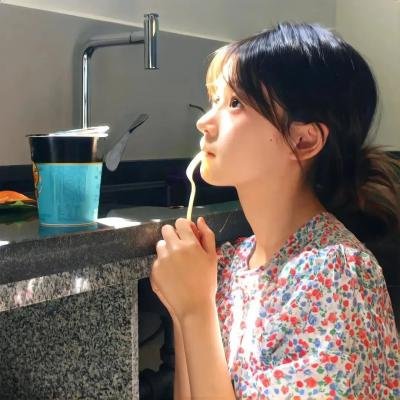 然后我们跳了舞